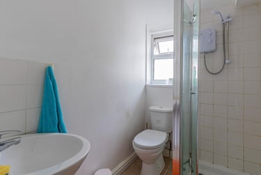 6 bed house, Moy Road, Plasnewydd, Cardiff, CF244TF - Image 10